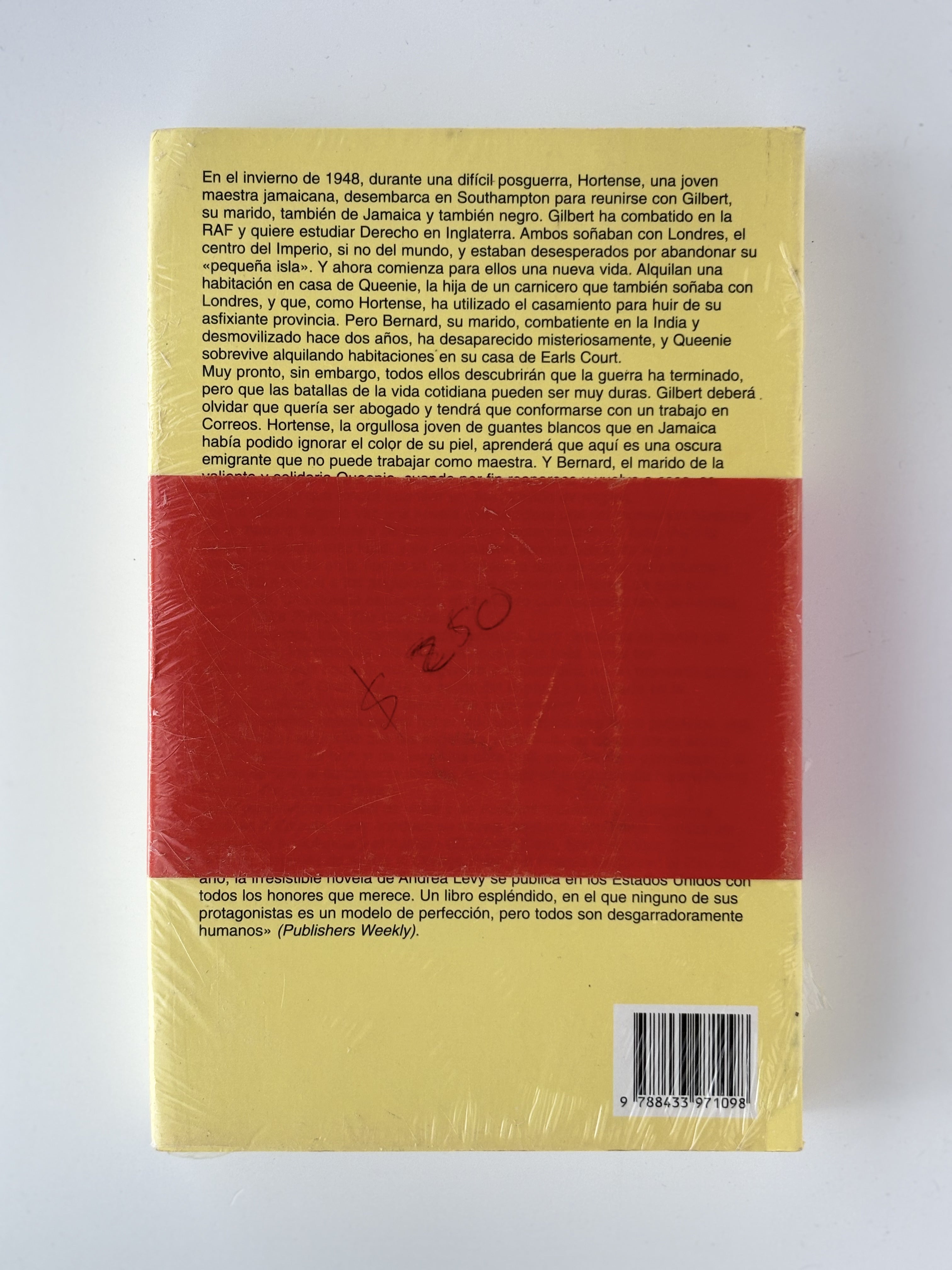 Pequeña isla - Andrea Levy